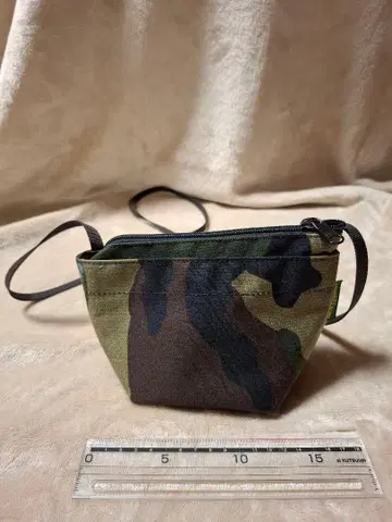 에르베샤 펠리에 카모 패턴 보트형 숄더백