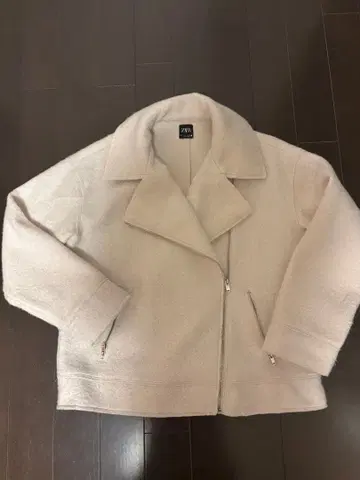 ZARA 아이보리 플리스 자켓