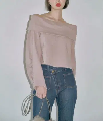 Lil Ambition 턱 슬리브 오프숄더 맨투맨