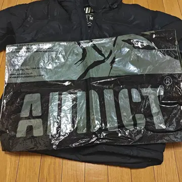 addict 다운 자켓 후드티