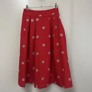 RADYAZEL 빨간색 플라워 자수 플레어 스커트