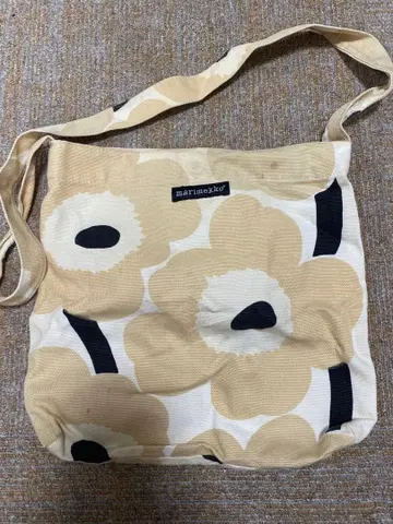 마리메꼬 플라워 패턴 숄더백 마리메꼬