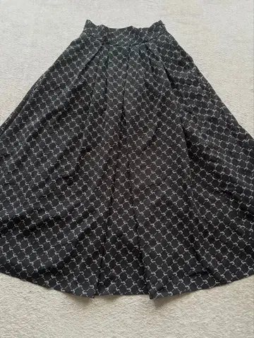 CELFORD 로고 플레어 스커트