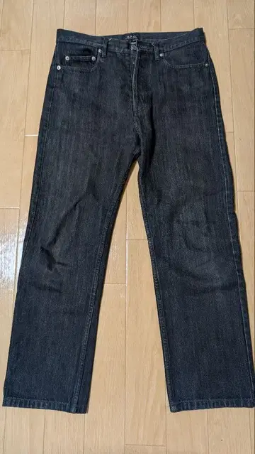 APC 스트레이트 데님 31인치 블랙