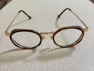 Hally&Sans 팔각형 브라운 프레임 안경