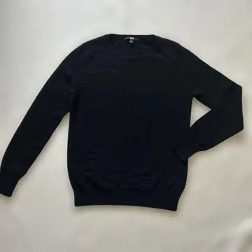 유니클로 캐시미어 100% 니트 스웨터 블랙 긴팔 둥근넥