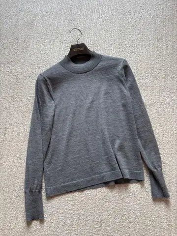 새상품급 노리즈의 그레이 터틀 긴팔