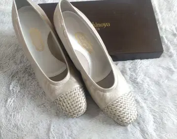 [ 긴자 요시노야 ] 샴페인 골드 가죽 펌프스 24cm