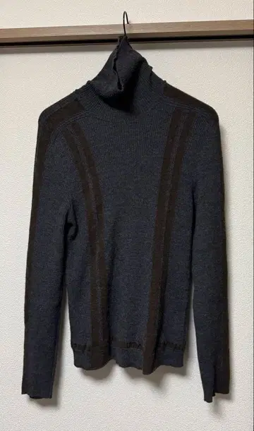 돌체앤가바나 터틀넥 니트 가디건