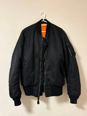 ALPHA INDUSTRIES MA-1 플라이트 자켓 블랙