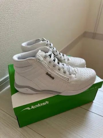 새상품 미사용 [ 브라질산 스니커즈 화이트 ]