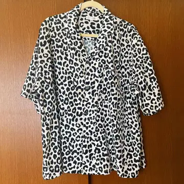 Rocky Monroe 레오파드 무늬 남성용 반팔 셔츠 M 히우 무늬