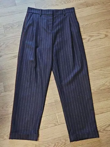 신품 일레븐티 네이비 스트라이프 캐주얼 팬츠