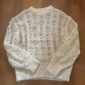 뷰티&유스 아이보리 레이스 편직 모헤어 니트 스웨터