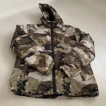 [ 새상품급 ] 카모플라쥬 후드 부착 마운틴 후드티