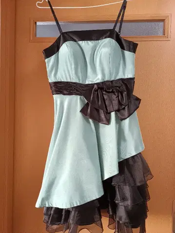 결혼식 드레스 경사