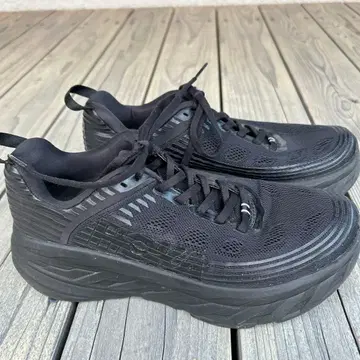 HOKA 블랙 러닝화