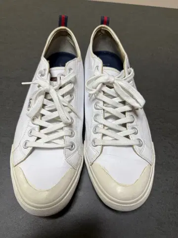 Lee 화이트 스니커즈