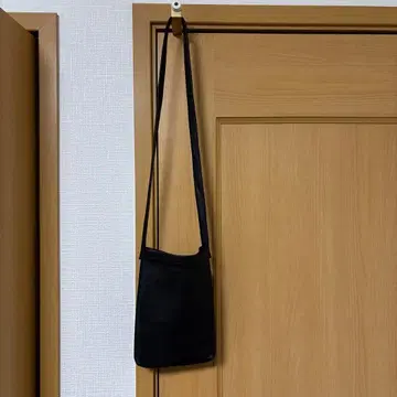 Hender Scheme Cow Shoulder Big(BLACK)