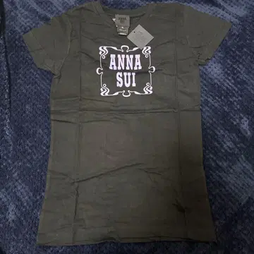 [택 포함 새상품] ANNA SUI 블랙 반팔 T셔츠