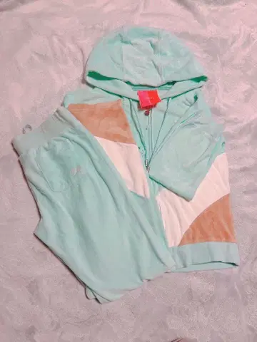 Rady 후드 부착 셋업 M 사이즈