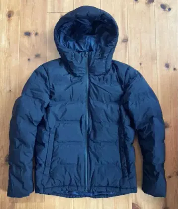 유니클로 심리스 다운 다운 자켓 S