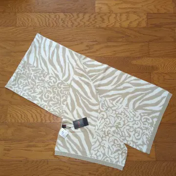 새상품 택 포함 미사용 EVEX by KRIZIA 워셔블 니트 스톨