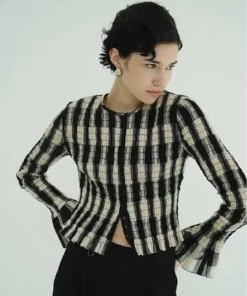 CLANE SHIRRING DESIGN BLOUSE