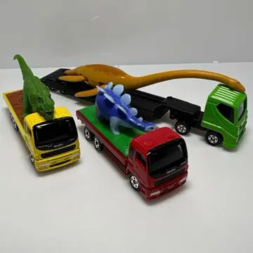 토미카 태워서 놀자! 공룡 운반차 세트