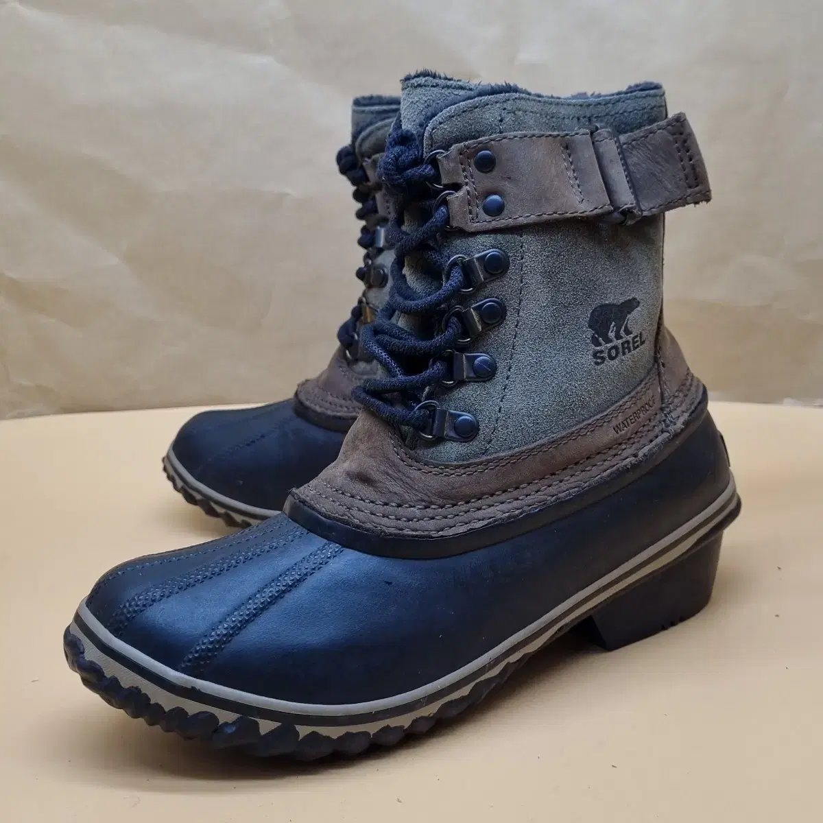 Sorel Women's Winter Boots 240.