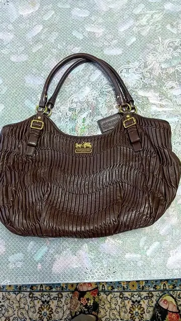 브라운 가죽 플리츠 백