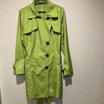 그린 트렌치코트 버튼 포함