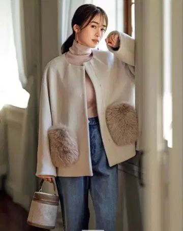 [새상품] Apuweiser-riche 2WAY 포켓퍼 노카라 코트