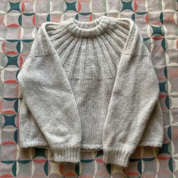 [ Mila Owen ] 구심 편직 니트