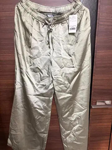 유행하는! 새틴 와이드 팬츠