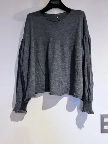 GASA 개더 슬리브 스웨터 니트