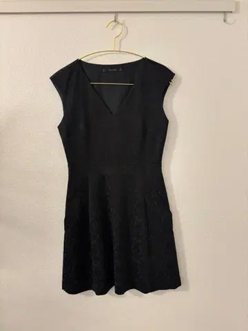 ZARA 블랙 미니 드레스 A라인 원피스