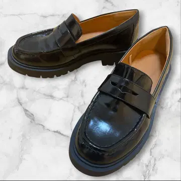 인기 모델 UNIQLO C 블랙 코인 로퍼 가죽 신발 24.5