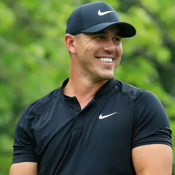 케프카 착용 모델 Nike AeroBill Classic99 XL