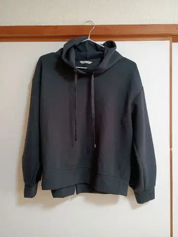 블랙 후드 부착 후드티 사이즈 38