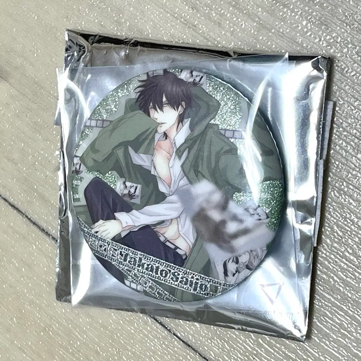 Ahn Gi Nam Official Glitter Badge Saijo Takato "The Man I Want to Be Held" No. 1