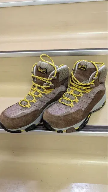 DANNER 다너 DAYHIKER3 데이하이커3 고어텍스 1회 사용