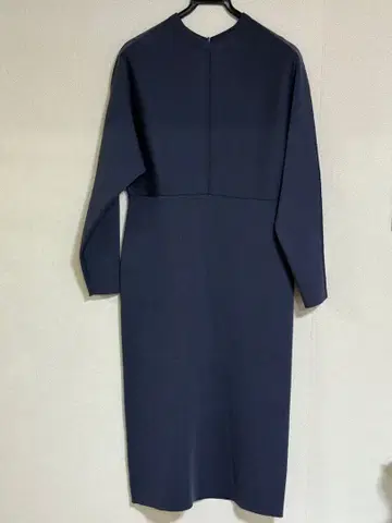 투모로우랜드 네이비 긴팔 원피스