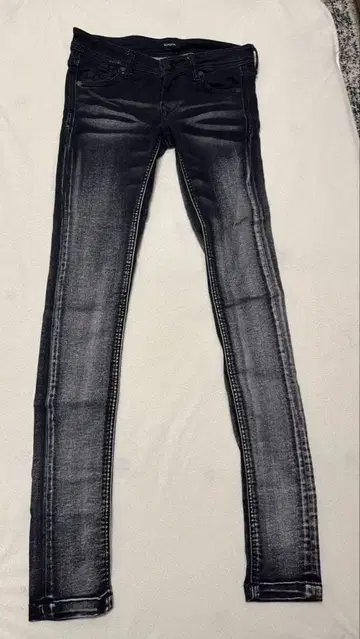 [ 새상품급 ] emoda 에모다 스키니 데님 사이즈 1 S 블랙