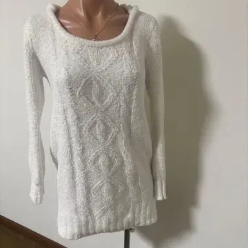 화이트 케이블 짜임 후드 부착 스웨터 L