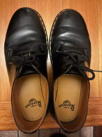 닥터 마틴 1461 블랙 UK9