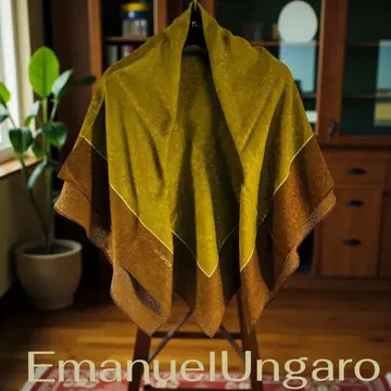 Emanuel Ungaro 울 스톨/숄