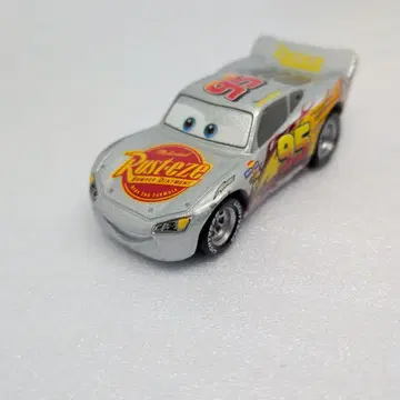 카즈 토미카 맥퀸 실버 레이서 타입