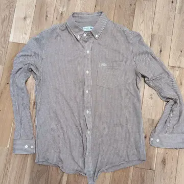 LACOSTE 브라운과 화이트 스트라이프 버튼 다운 셔츠 M