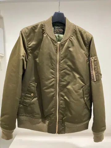 TOMORROWLAND MA-1 자켓